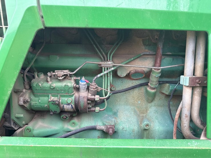 1993-john-deere-6400-image-25