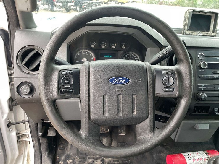 2016-ford-f350-xl-image-11