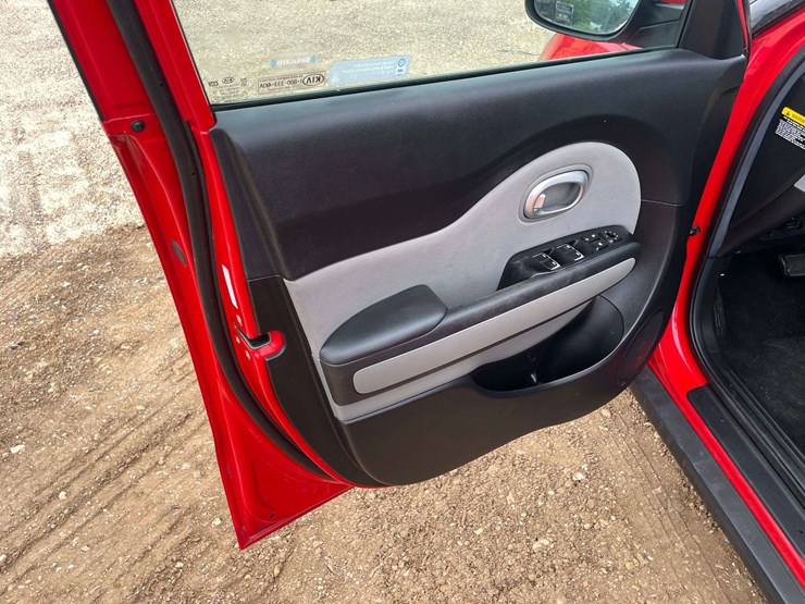 2019-kia-soul-4-door-mpv-(87,300-miles)-image-9