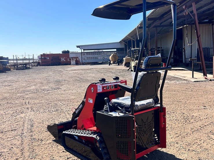 sdll580-ride-on-skid-steer-(new/unused)-image-4