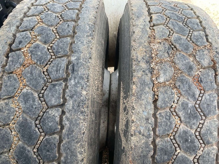 2017-kenworth-t680-image-21