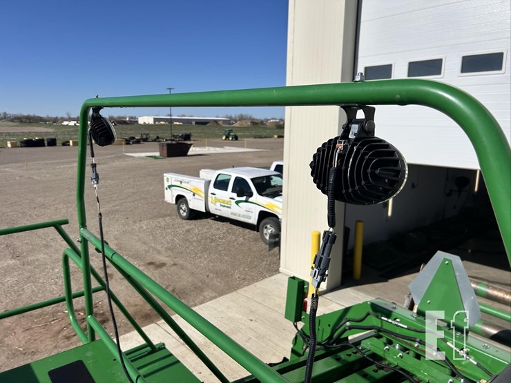 2016-john-deere-l340-image-18