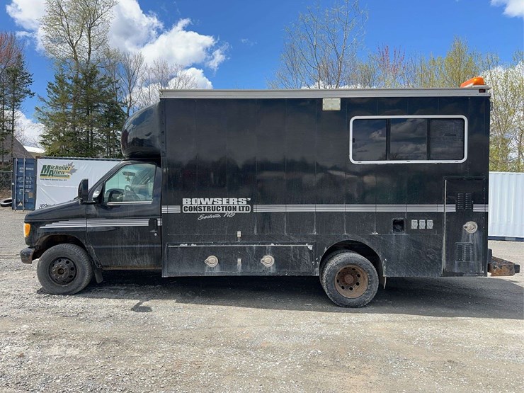 2002-ford-e450-image-8