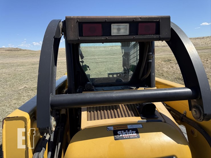 deere-250-image-21
