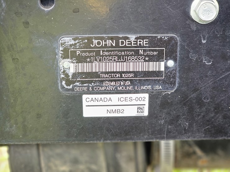 2018-john-deere-1025r-image-16