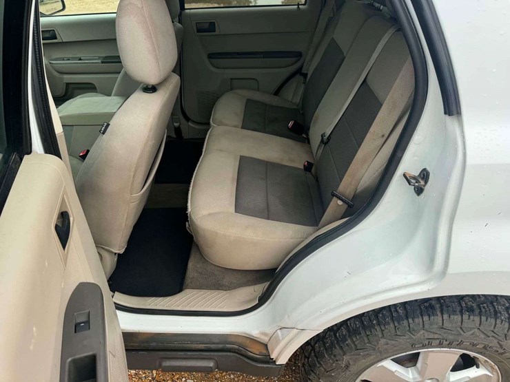 2008-ford-escape-image-16
