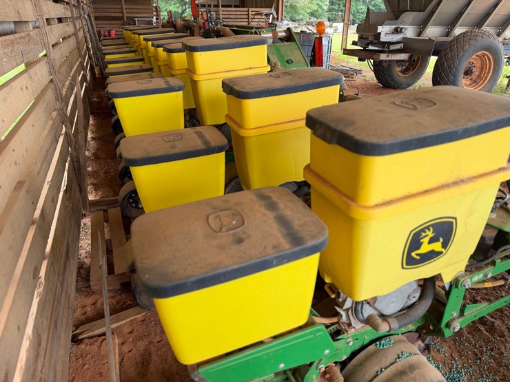 john-deere-1725-image-5
