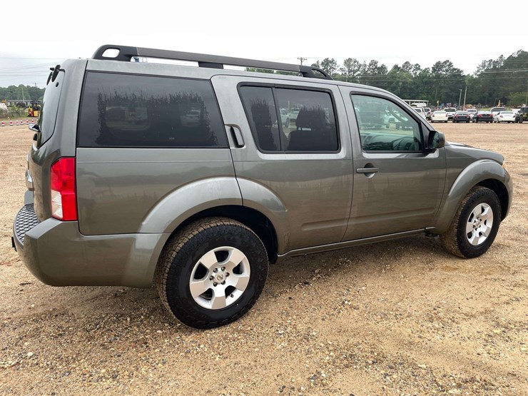 2008-nissan-pathfinder-image-3