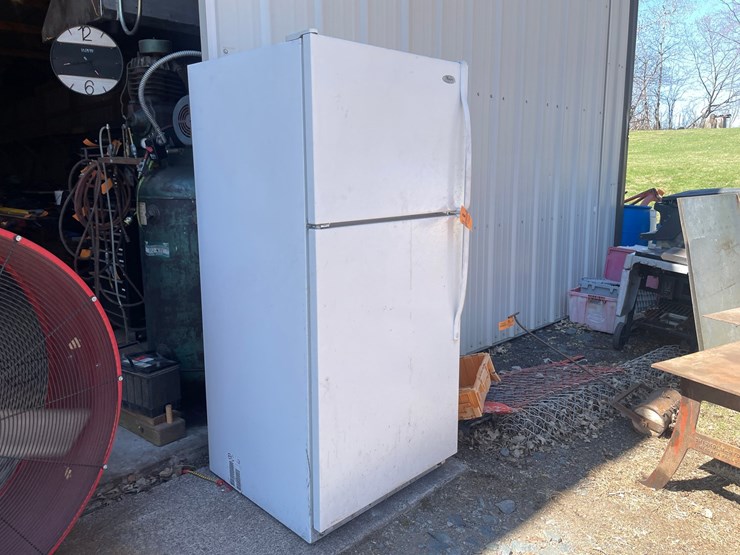#1884-•-whirlpool-refrigerator-freezer-image-2