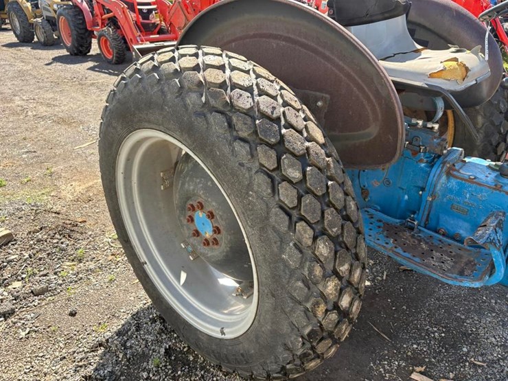 ford-tractor-image-7