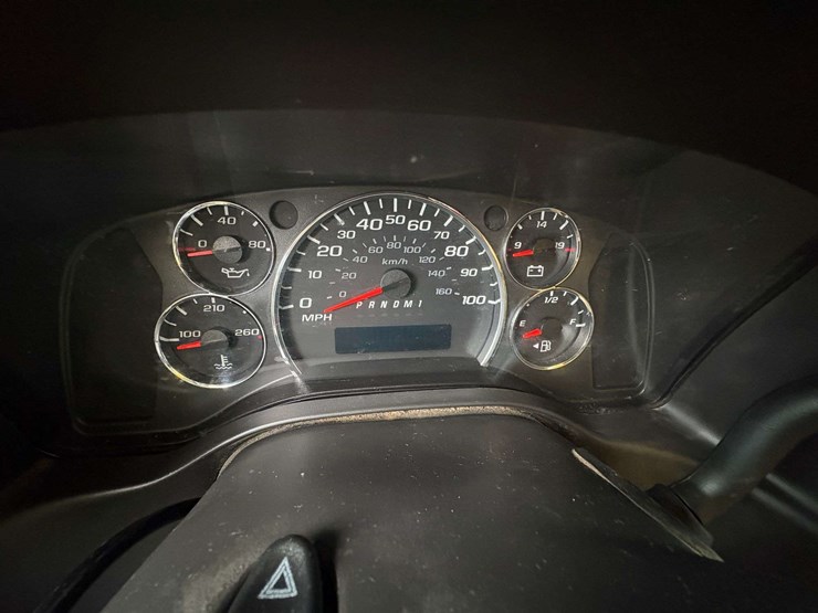 2018-chevrolet-express-3500-image-15