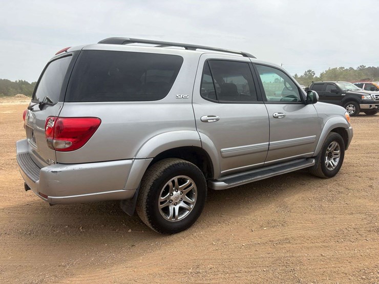 2006-toyota-sequoia-image-3