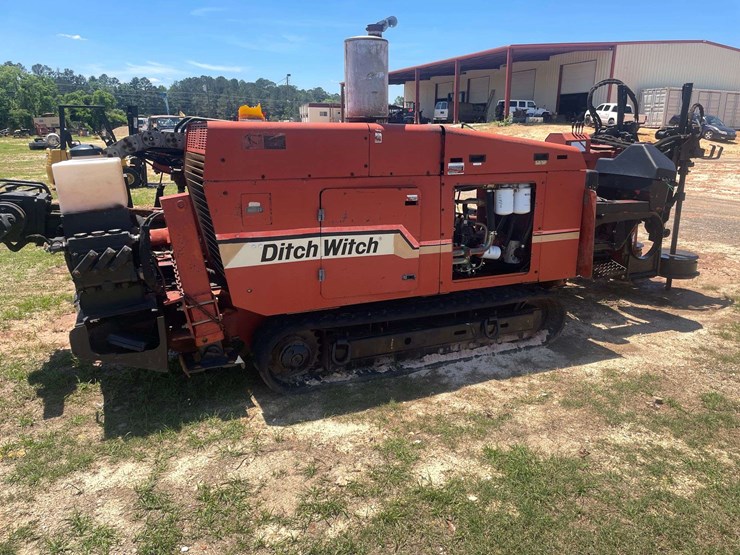 2000-ditch-witch-jt2720-image-3