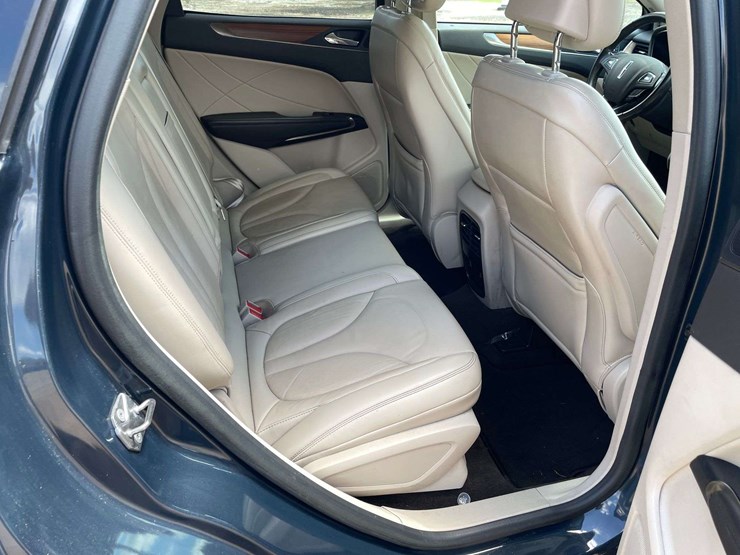 2019-lincoln-mkc-4-door-mpv-(105,085-miles)-image-16