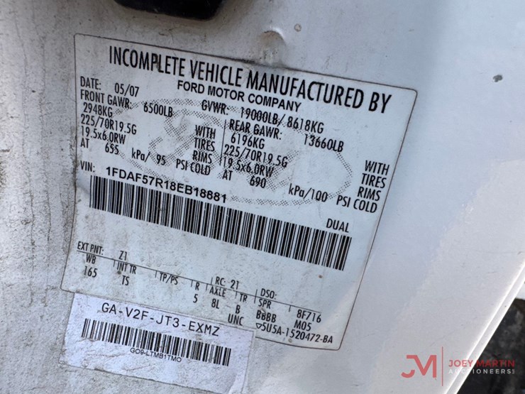 2008-ford-f550-xl-image-32