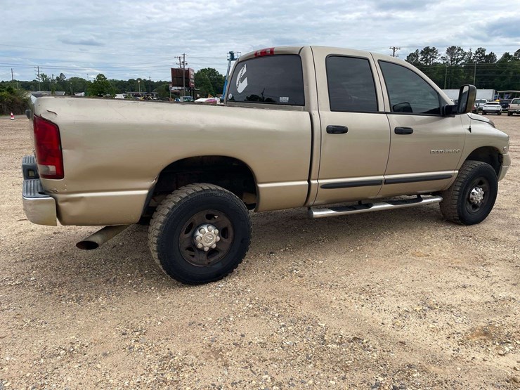 2004-dodge-ram-2500-image-3