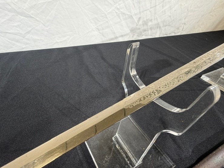 #36153-•-1800's-knights-of-pythias-fcb-victorian-ceremonial-sword-image-4