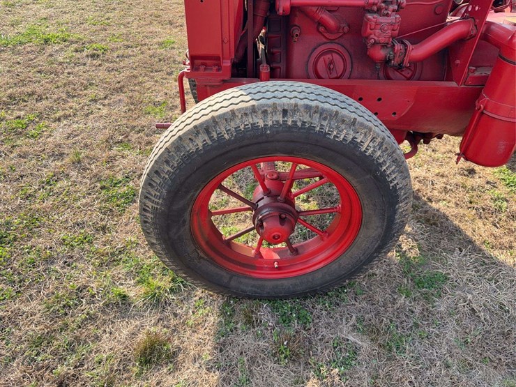 mccormick-deering-w-30-image-10