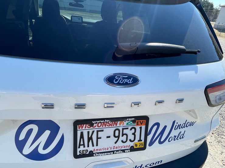 2021-ford-escape-image-10
