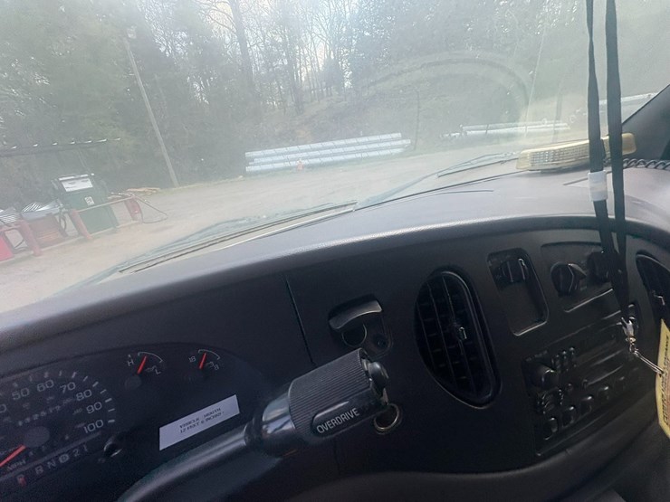 1998-ford-cargo-image-60