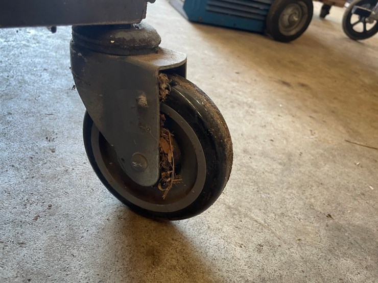 #1815-•-hobart-handler-130-wire-feed-welder-on-cart-image-12