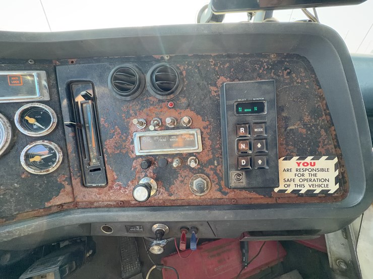 1997-ford-l8000-image-33