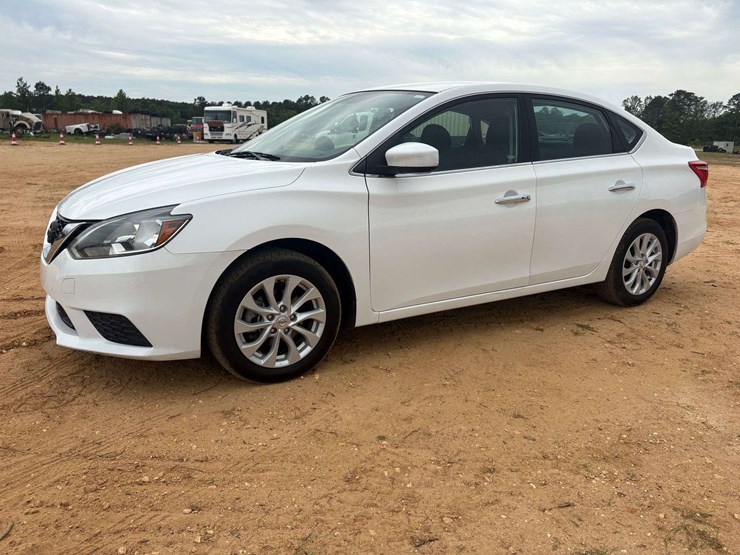 2019-nissan-sentra-sv-4-door-sedan-(150,420-miles)-image-1