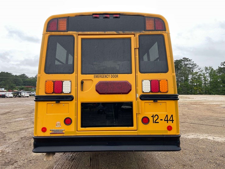 2012-freightliner-b2-image-6