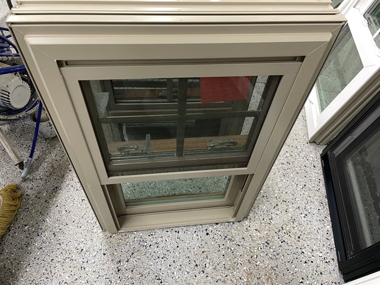#8567-•-(4)-double-hung-windows-image-7