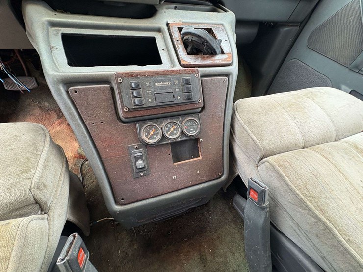 1992-ford-e350-image-22