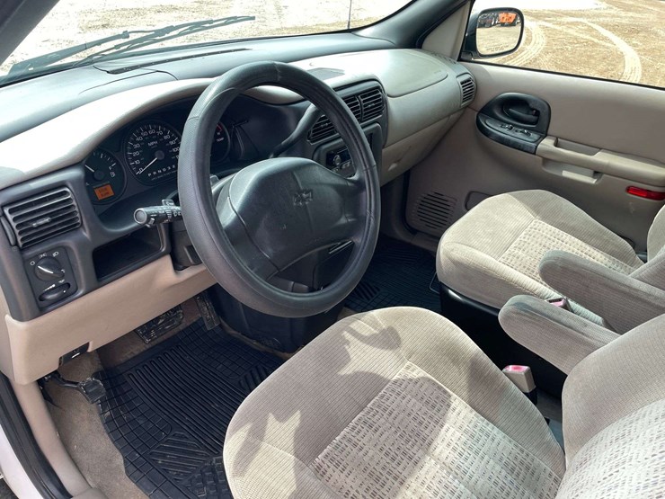 2004-chevrolet-venture-image-11