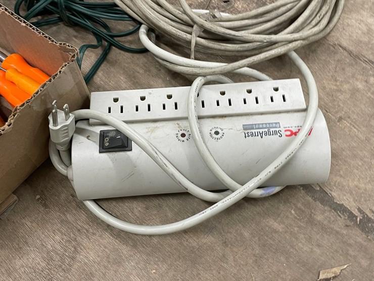 #8594-•-extension-cords-image-7