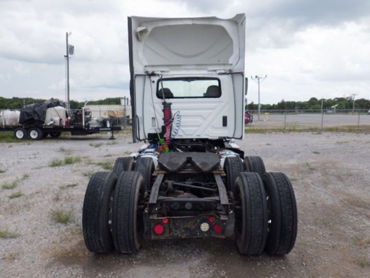 2015-international-prostar-image-11