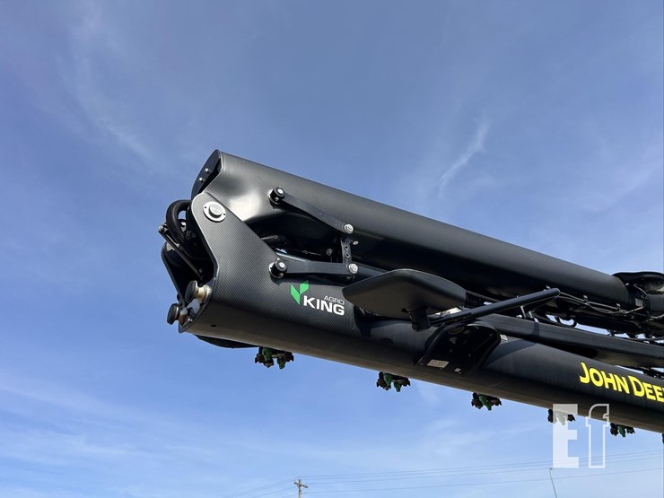 2020-john-deere-r4045-image-14
