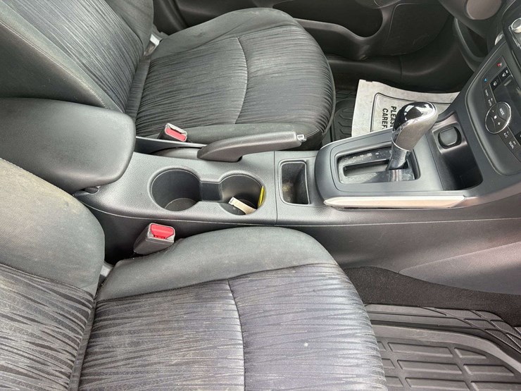 2019-nissan-sentra-sv-4-door-sedan-(150,420-miles)-image-27