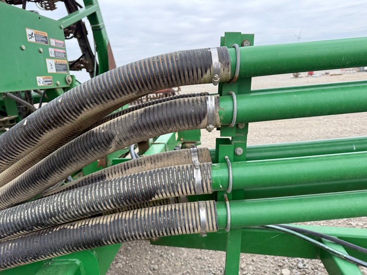 john-deere-1890-image-33