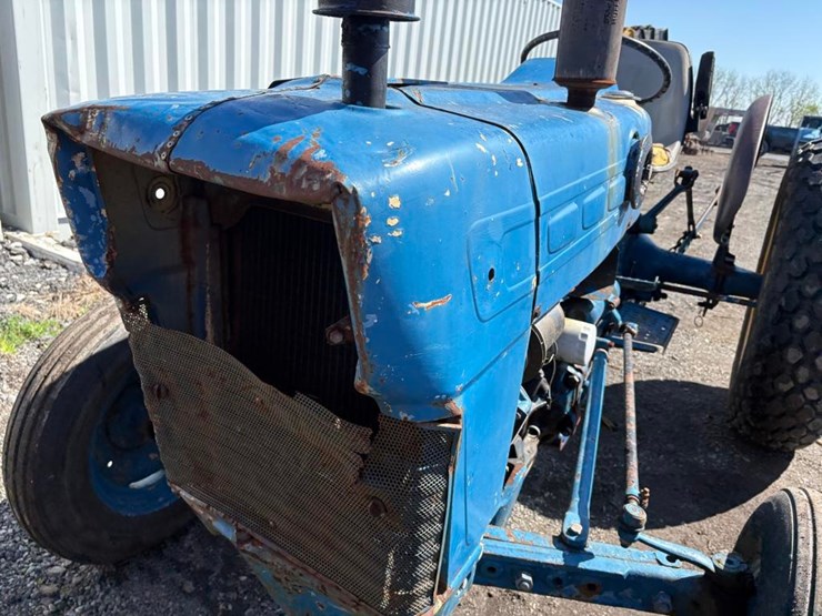 ford-tractor-image-4