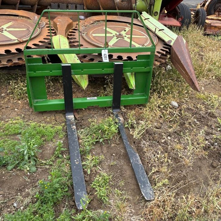 John Deere Kivel Pallet Fork Attachment