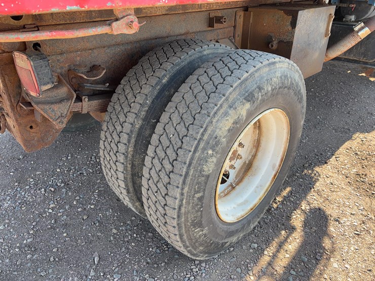 1997-ford-l8000-image-42