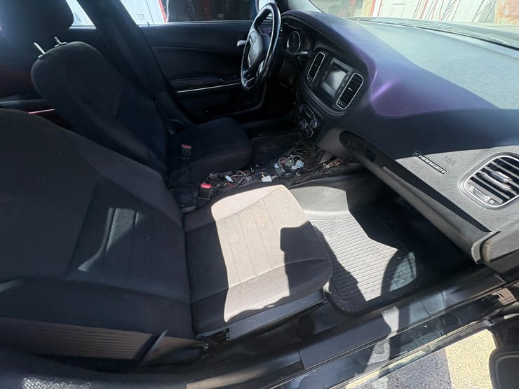 #23960-•-2015-dodge-charger-sedan-2c3cdxat6fh890807-image-31