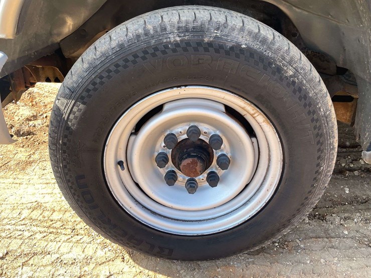 2002-chevrolet-express-2500-image-19