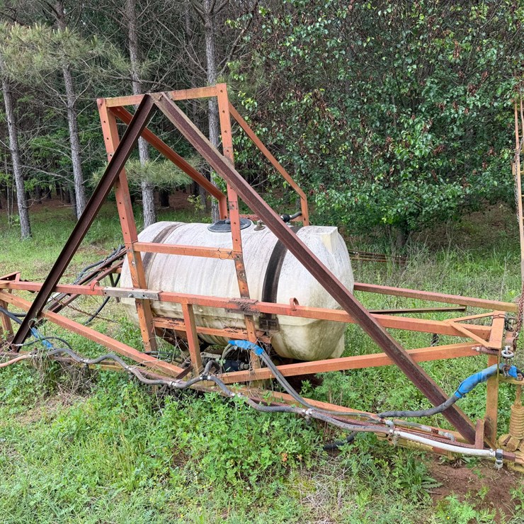 #533 • 12 Row Sprayer