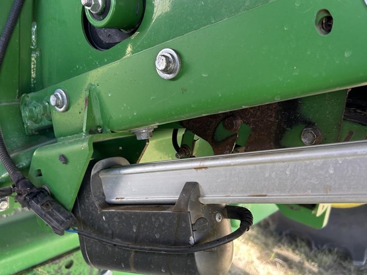 2016-john-deere-s680-image-22