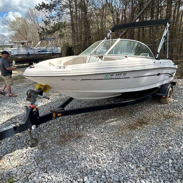 2002 Sea Ray 176 Ski Boat w/Mercruiser Inboard & Trailer (NO TITLE~BOS ONLY)