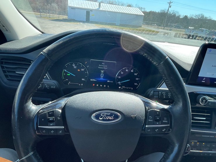 2021-ford-escape-image-47