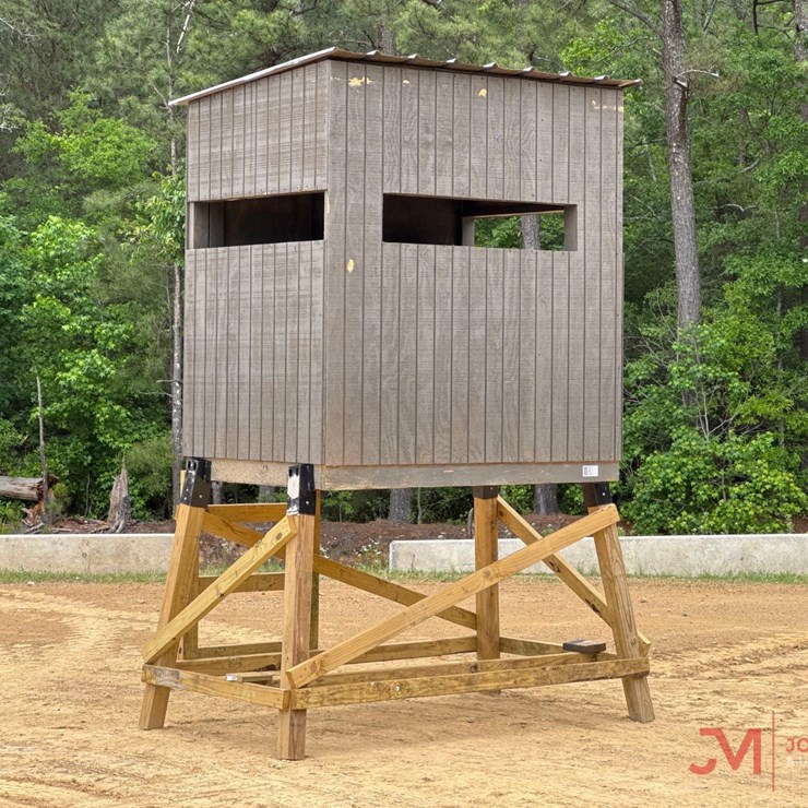 NEW 4' X 6' SHOOTING HOUSE WITH STAND