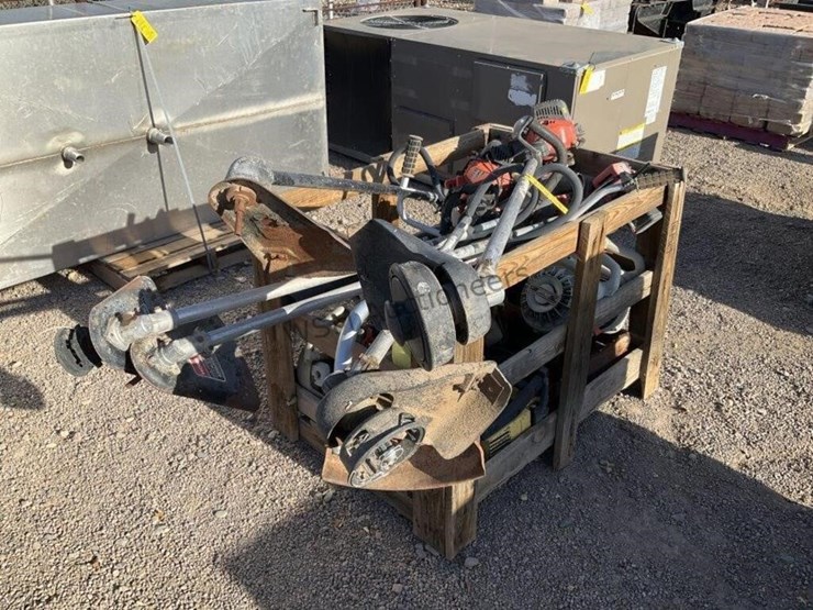 crate-of-asst-landscaping-equipment-image-4
