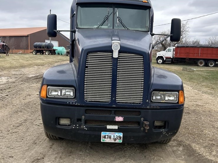 1999-kenworth-t600-image-2