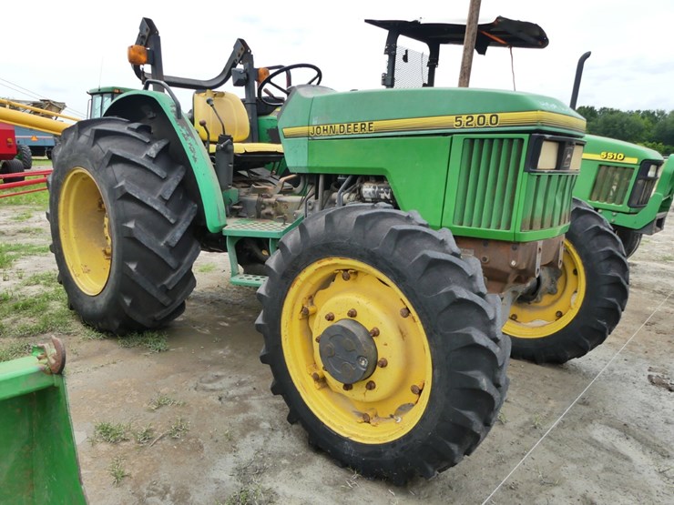 john-deere-5200-image-1