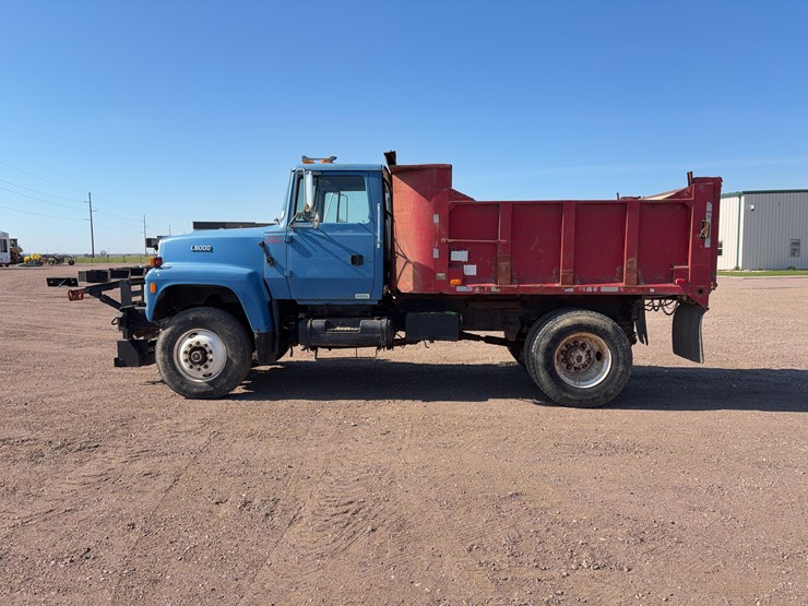 1997-ford-l8000-image-8